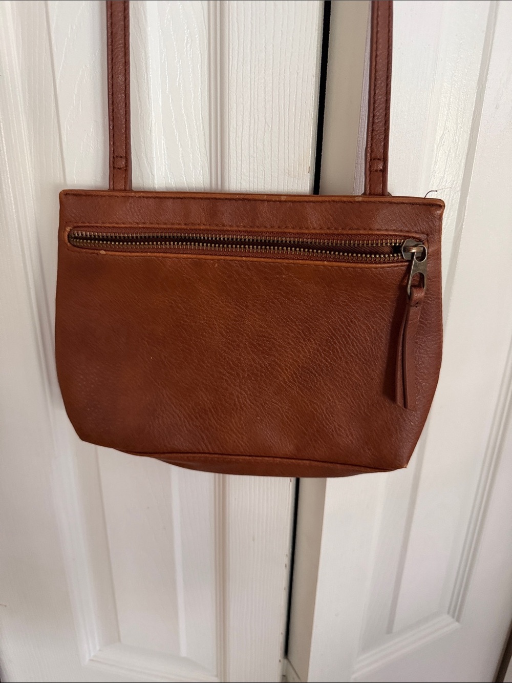 Universal Thread Tan Leather Crossbody Bag with Front Zip